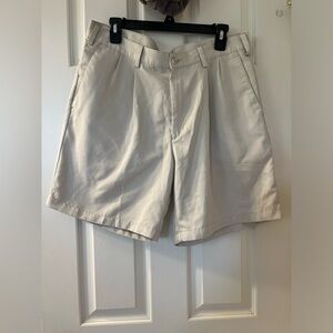dockers men’s beige cream off white golf shorts